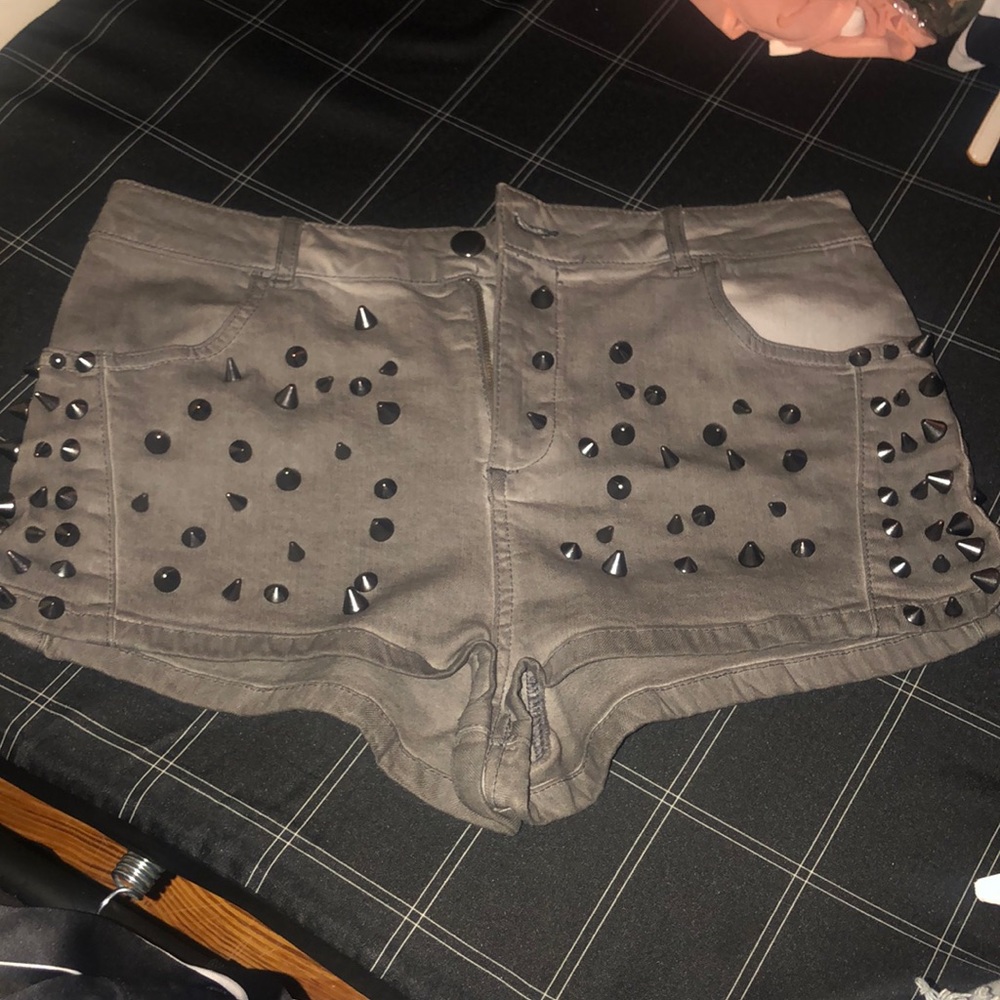 ASOS GRAY SPIKE DENIM SHORTS SZ US8